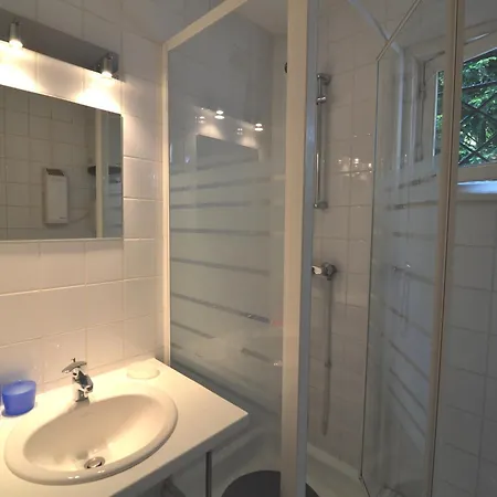Modern With A View, Cleaning Included 木屋